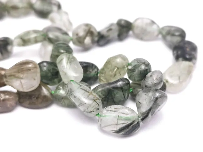Sirag cuart verde rutilat nugget 10~5x8~5x7~3mm