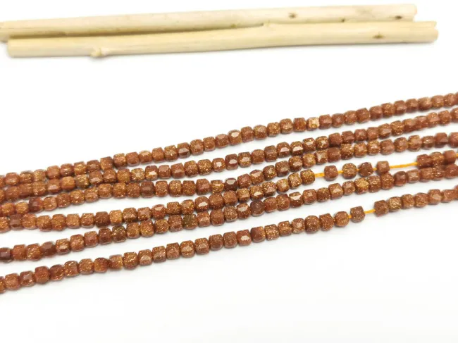 Sirag goldstone cub 2.5x2.5mm