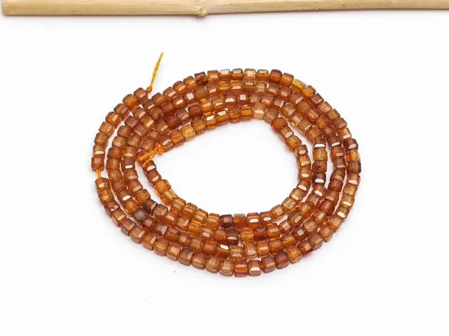 Sirag granat cub fatetat 2x2mm