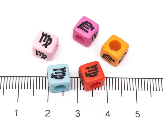 Margele acrilice cub cu semn zodiacal Fecioara 7x7mm (5buc)