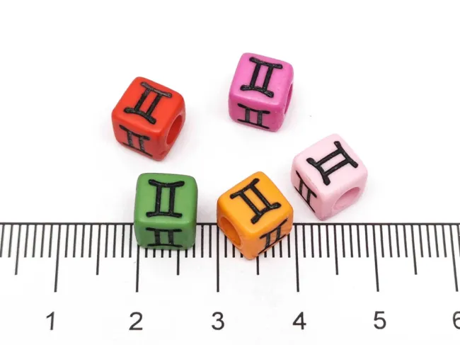Margele acrilice cub cu semn zodiacal Gemeni 7x7mm (5buc)