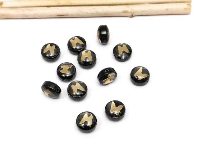 Margele de sticla lampwork cu gravura aurie in forma de fluture 8x6mm negru