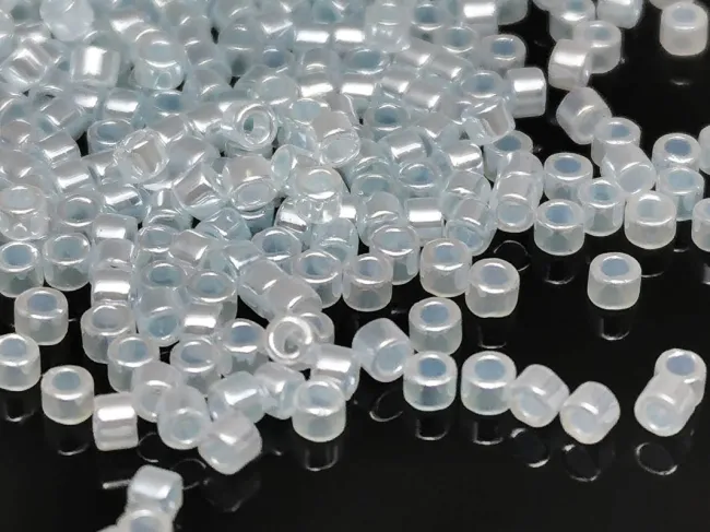 Miyuki delica 11/0 Light Aqua Ceylon (5g)