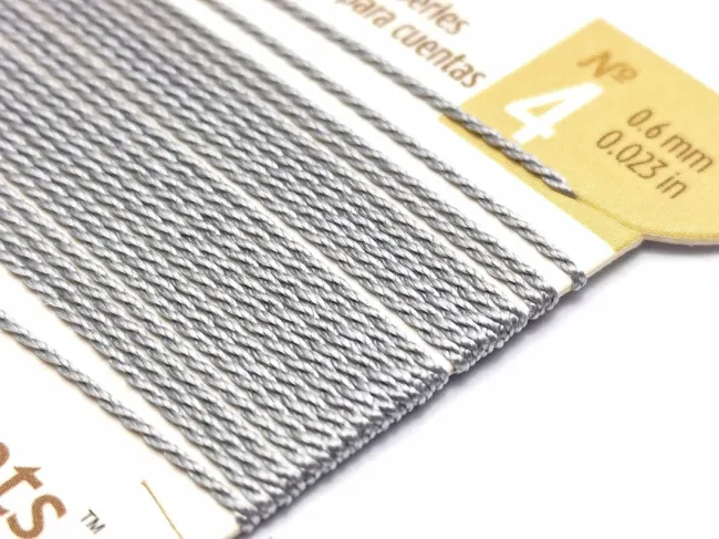 Fir matase naturala pentru insirat perle si margele nr 4 - 0.60mm gri (2metri)