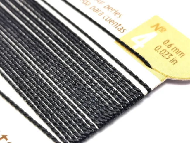 Fir matase naturala pentru insirat perle si margele nr 4 - 0.60mm negru (2metri)