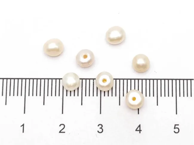 Perle de cultura semigaurite 4.5~4x4~3.5mm (2buc)