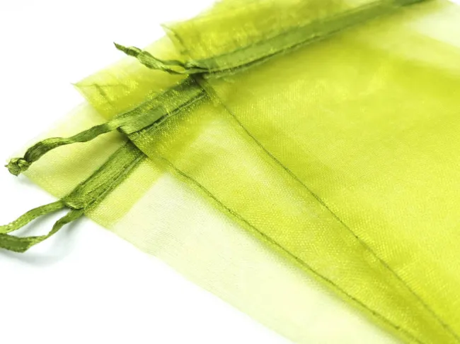 Saculet organza verde masliniu 15x10cm