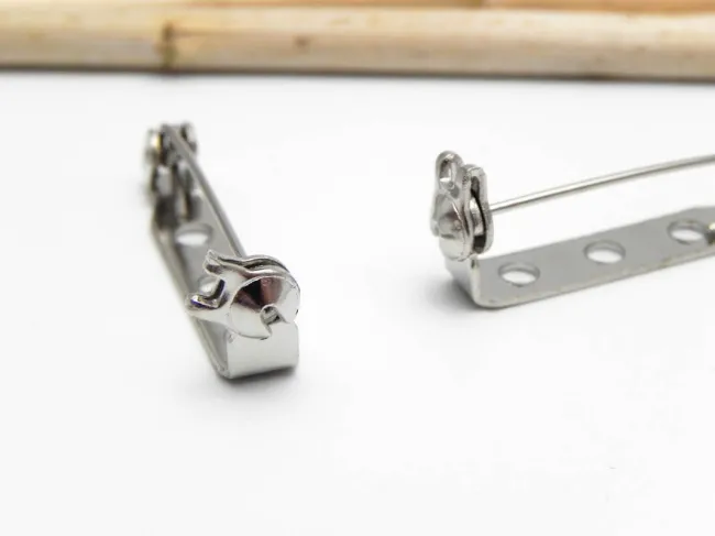 Baza pentru brosa cu siguranta 33x5mm argintiu inchis
