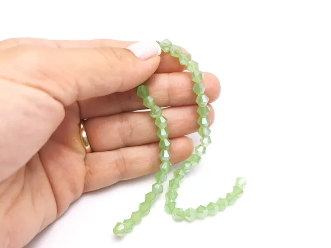 Margele cristal biconic 6mm verde opal lustered (sirag)