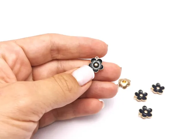 Charm auriu floare 13x11.5mm negru