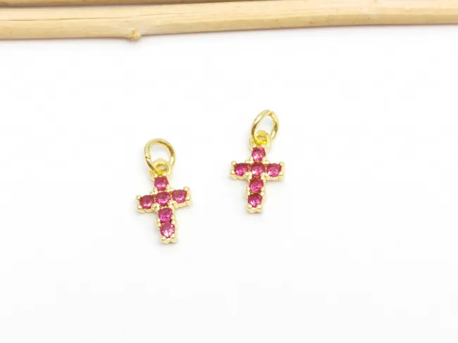 Charm cruce din cubic zirconia auriu 12x7mm fucsia