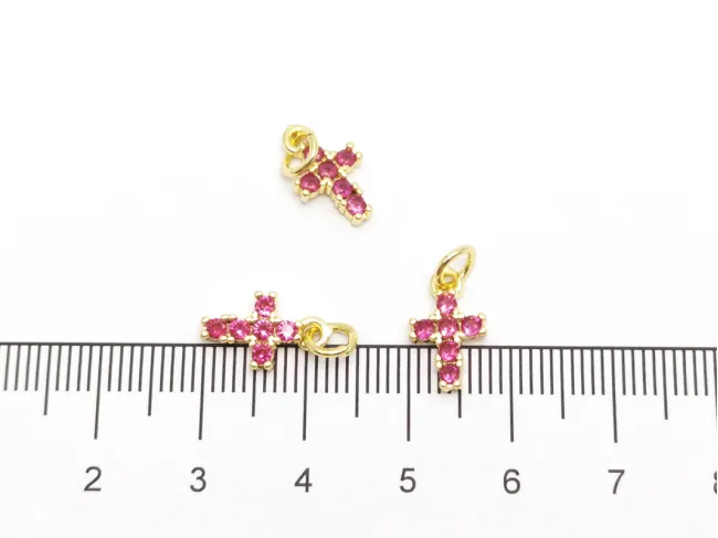 Charm cruce din cubic zirconia auriu 12x7mm fucsia