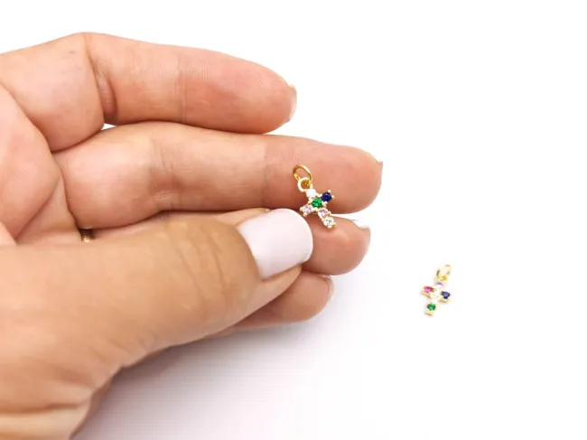 Charm cruce din cubic zirconia auriu 12x7mm multicolor