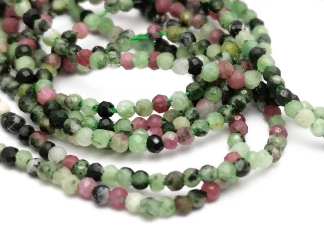 Sirag Ruby zoisite microfatetat 1.8mm