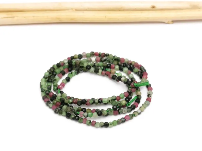 Sirag Ruby zoisite microfatetat 1.8mm