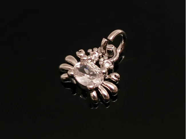Charm crab din cubic zirconia argintiu 8x7.5mm