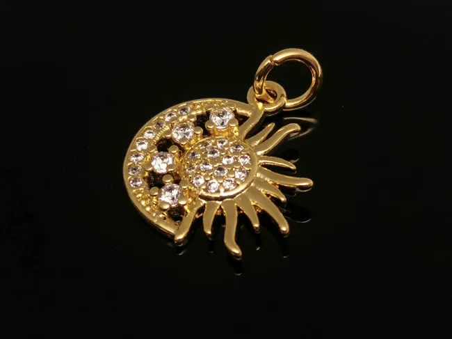 Charm soare cu luna din cubic zirconia auriu 16x15mm