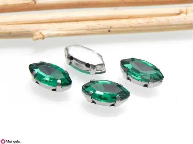 Distantier montee cu rhinestone de cristal 12x6mm emerald