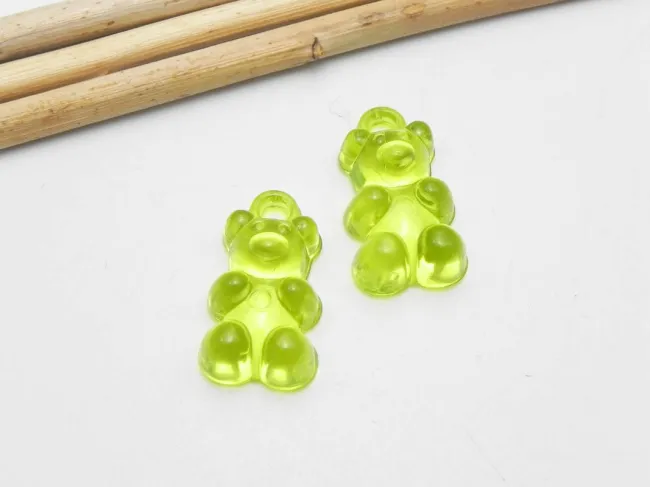 Pandantiv rasina ursulet 21x12mm verde
