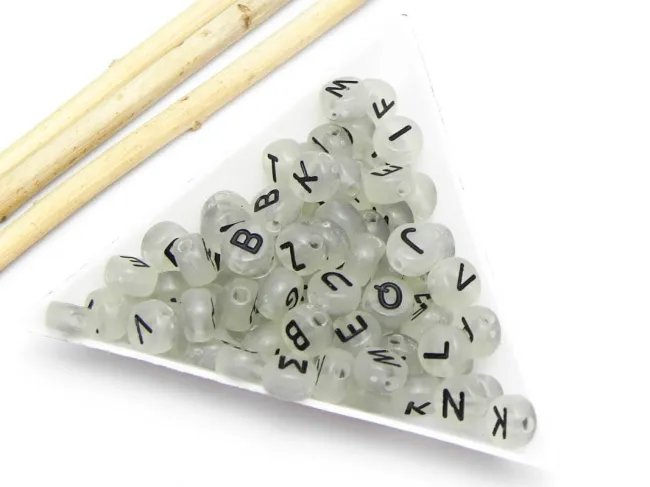 Margele acrilice litere fosforescente 7x4mm (50buc)