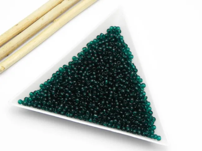Toho rotunde 11/0 transparent capri blue (5g)