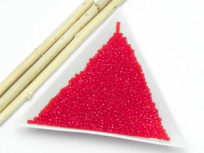 Toho rotunde 15/0 transparent ruby (5g)