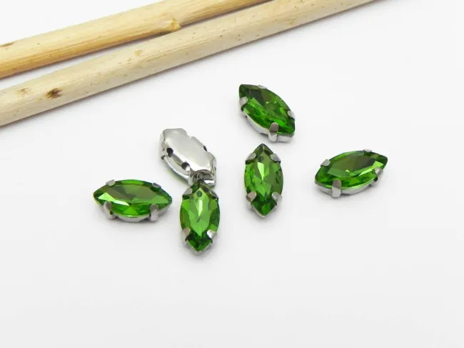 Distantier montee cu rhinestone de cristal 10x5mm verde