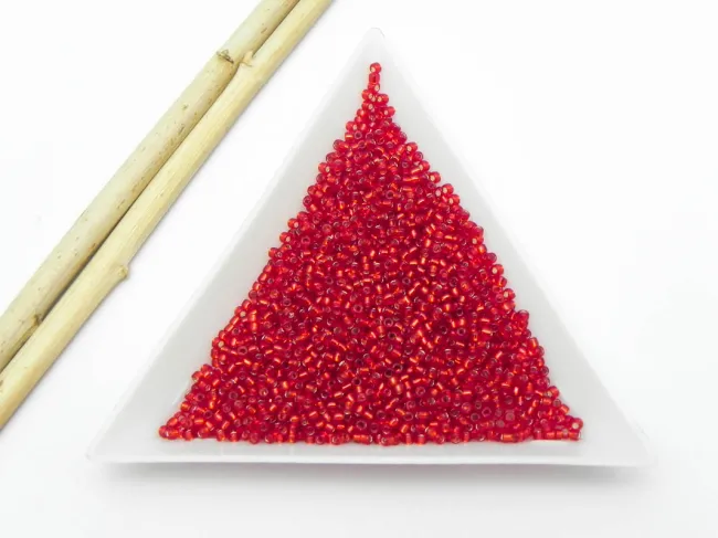Toho rotunde 15/0 silver lined ruby (5g)