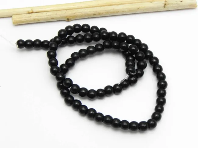 Margele sticla 4mm negru (sirag)