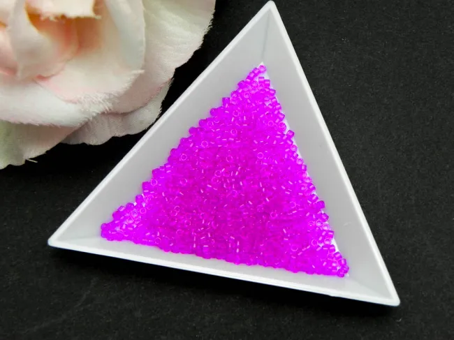Miyuki delica 11/0 Transparent Fuchsia (5g)