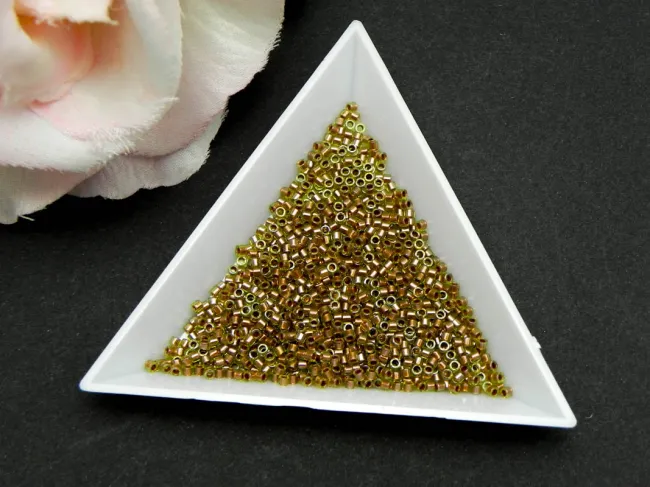 Miyuki delica 11/0 Copper Pearl Lined Chartruese (5g)