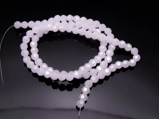 Margele cristal rotund fatetat 4mm roz opal lustered (sirag)