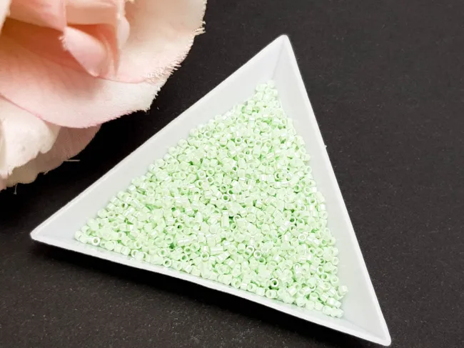 Miyuki delica 11/0 opaque lt.mint ceylon (5g)