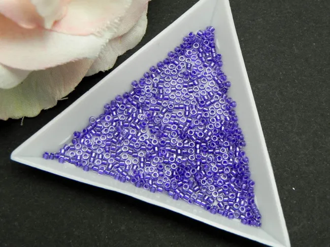 Miyuki delica 11/0 sparkling purple lined crystal (5g)