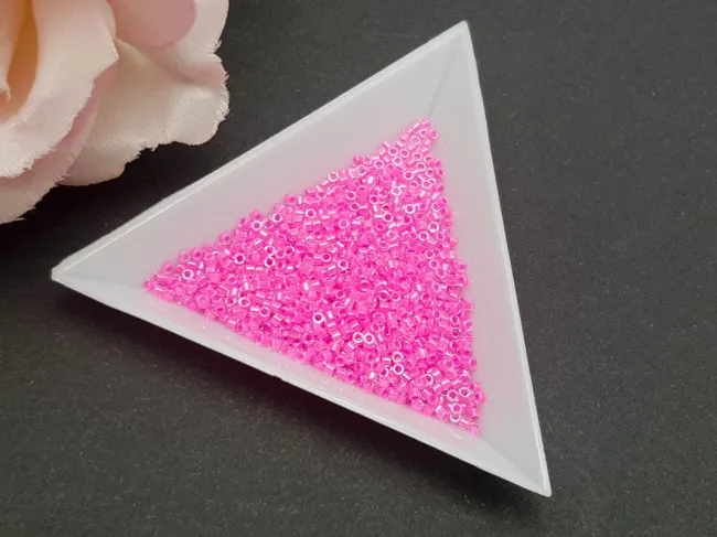 Miyuki delica 11/0 luminous wild straberry (5g)