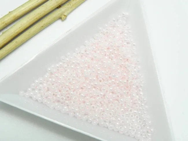 Toho rotunde 11/0 ceylon soft pink (5g)